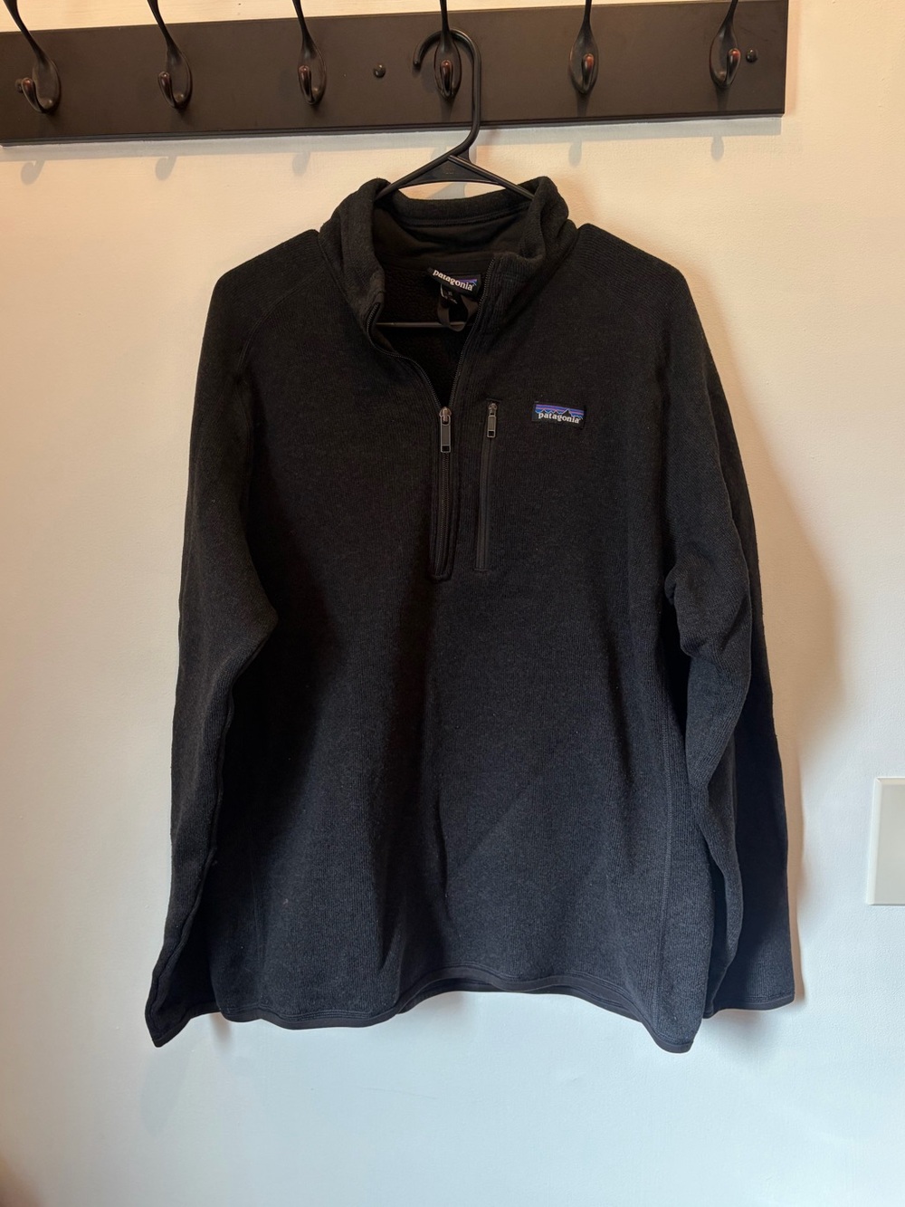 Men’s Patagonia sweater size extra large dark gray